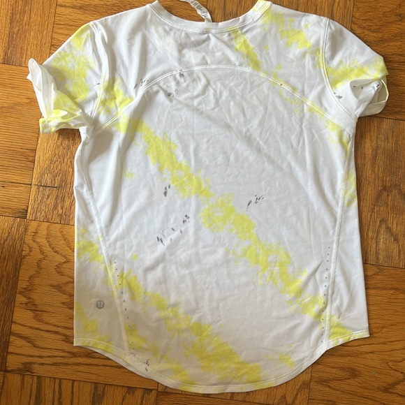 Lululemon top - Picture 3 of 3